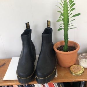 Dr. Martens Rometty Sanguine boots